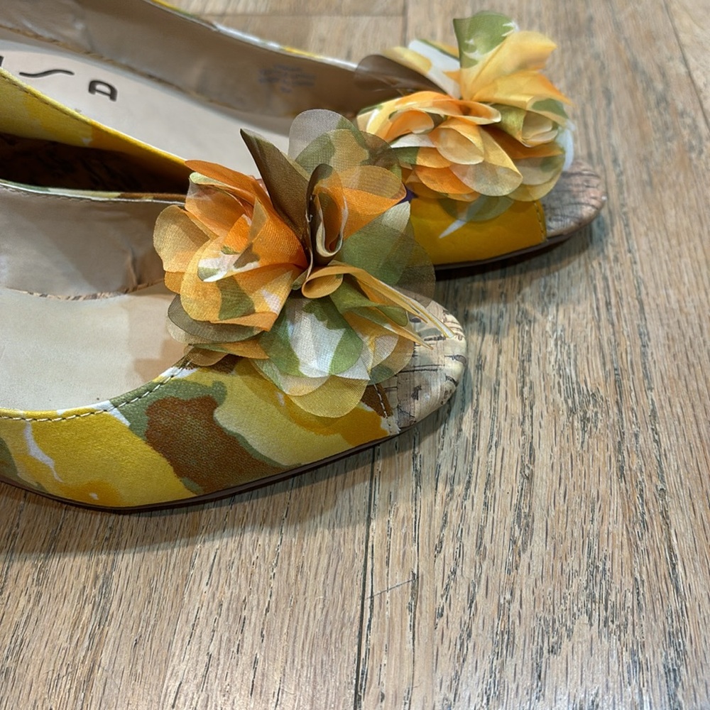 Unisa Yellow Spring Floral Wedge Size 8m - Picture 10 of 13